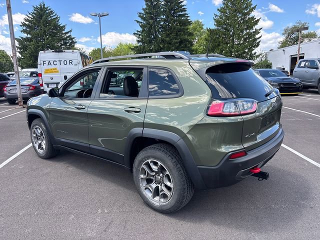 Used 2021 Jeep Cherokee Trailhawk w/ Sun, Sound & Nav Group AWD/4WD image 4