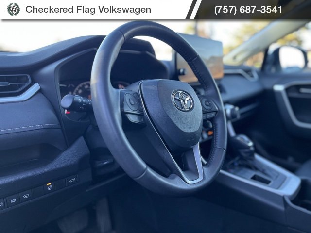 Used 2023 Toyota RAV4 XLE Premium image 18