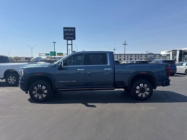 Used 2025 GMC Sierra 2500 Denali image 6