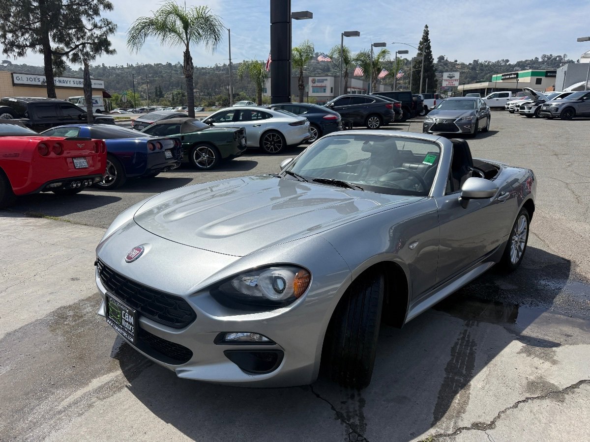 Used 2017 FIAT 124 Spider Classica image 5