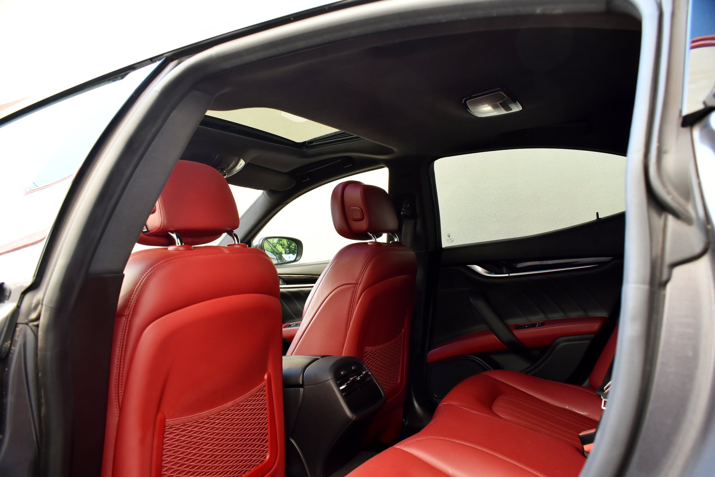 Used 2019 Maserati Ghibli S RWD image 19