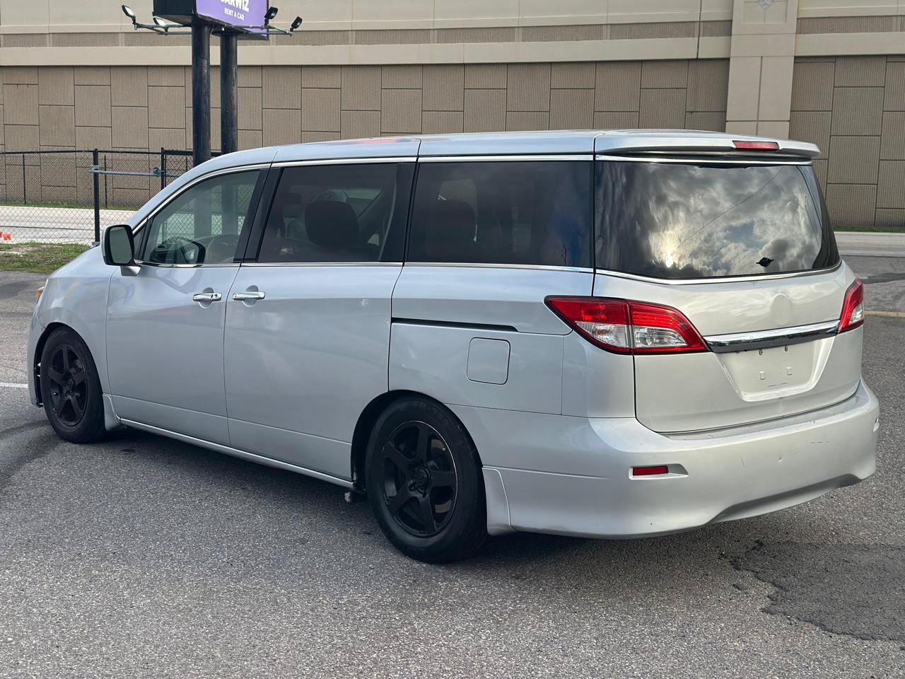 Used 2011 Nissan Quest SV FWD image 6
