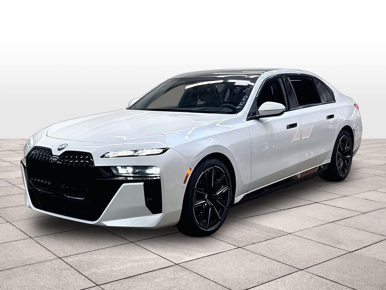 Used 2023 BMW i7 xDrive60 w/ Executive Package 2