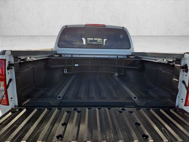 Used 2016 Nissan Frontier SV RWD image 6