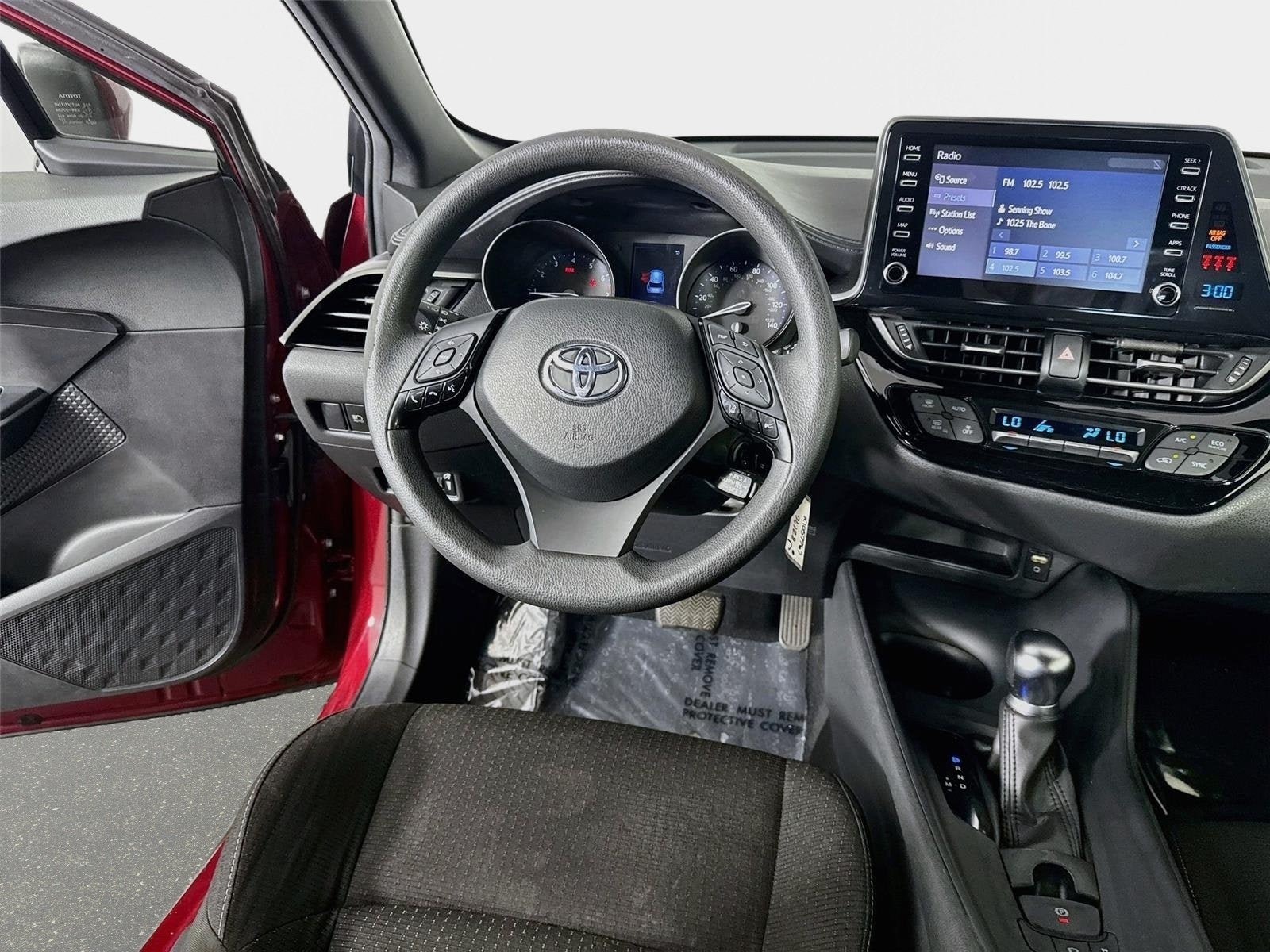 Used 2019 Toyota C-HR LE FWD image 22