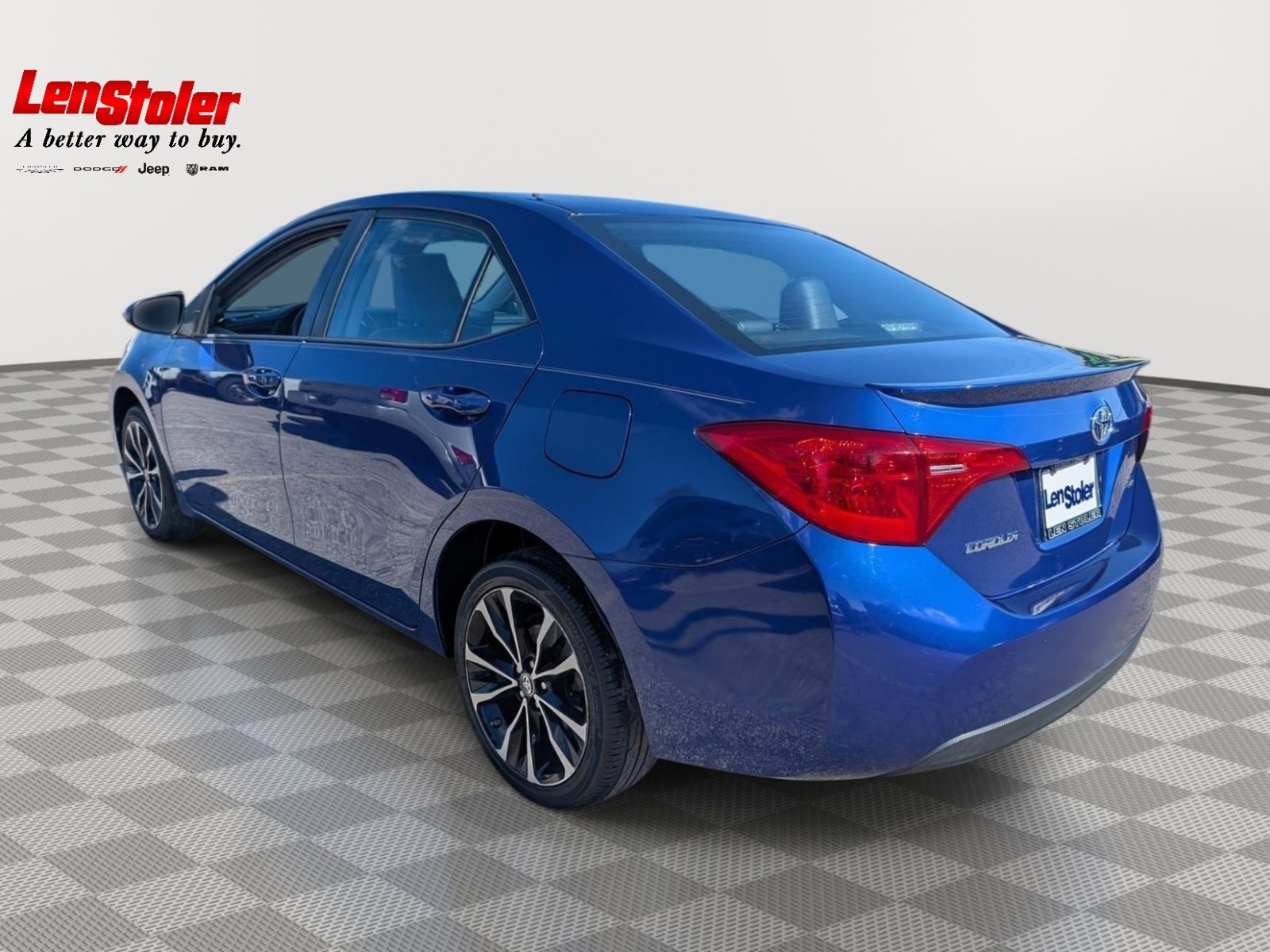 Used 2018 Toyota Corolla SE image 3