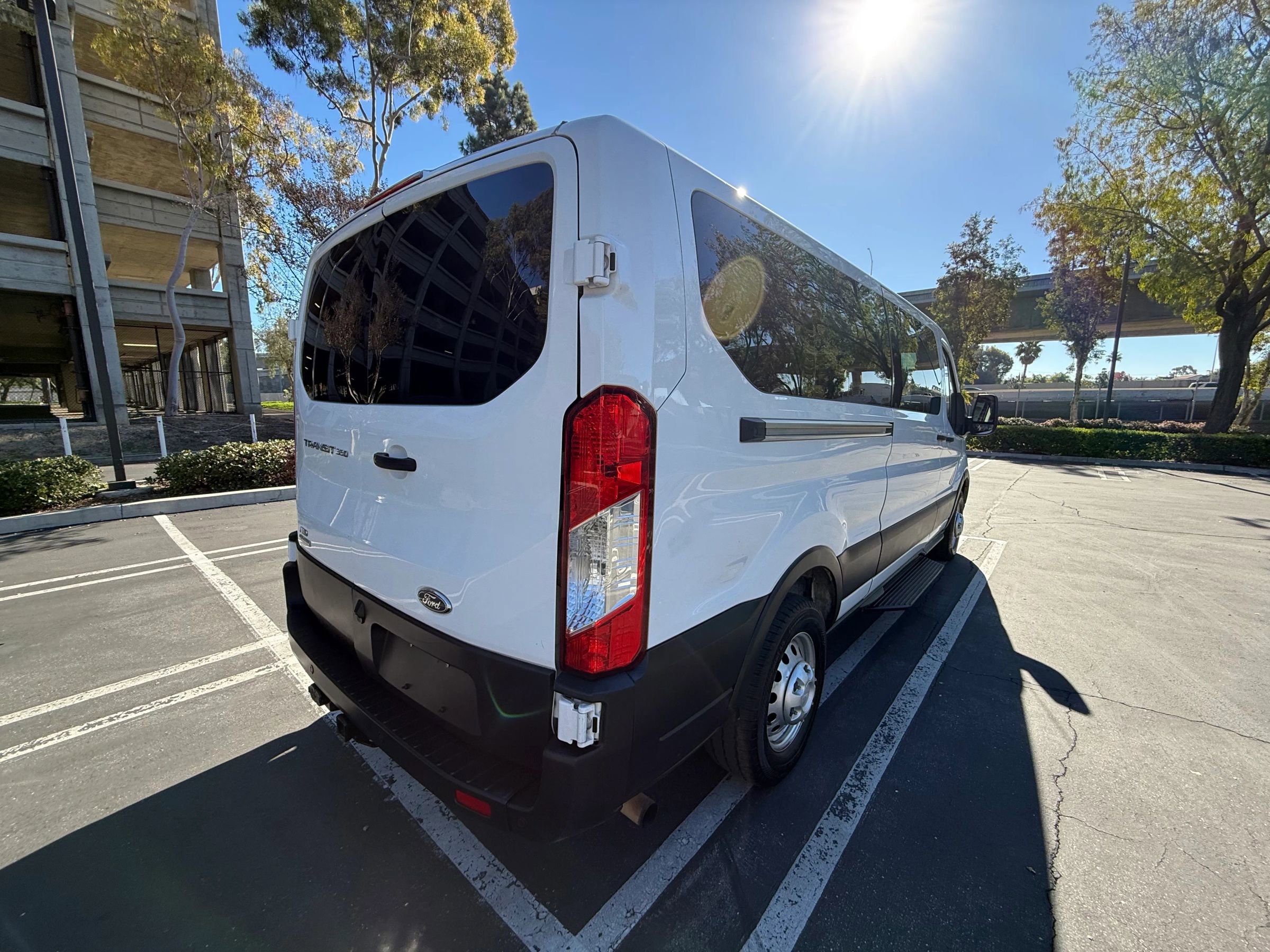 Used 2023 Ford Transit 350 XL image 7