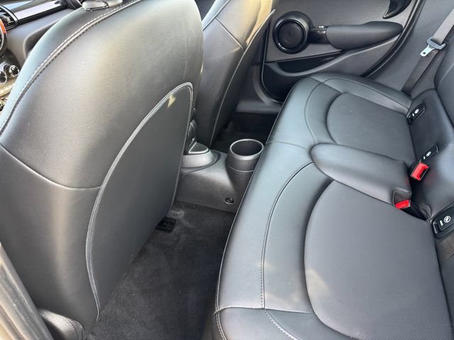 Used 2021 MINI Cooper 4-Door Hardtop FWD image 17