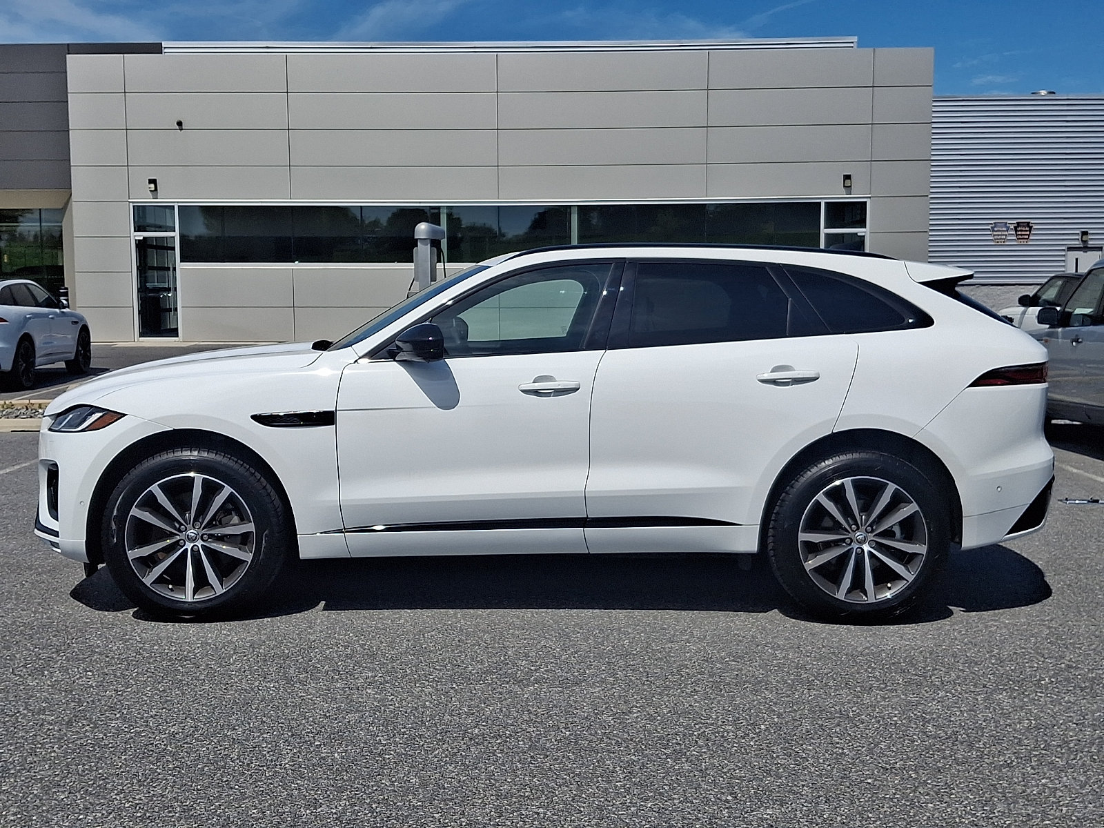 New 2026 Jaguar F-PACE R-Dynamic S AWD/4WD image 7