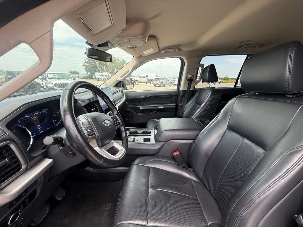 Used 2024 Ford Expedition XLT RWD image 11