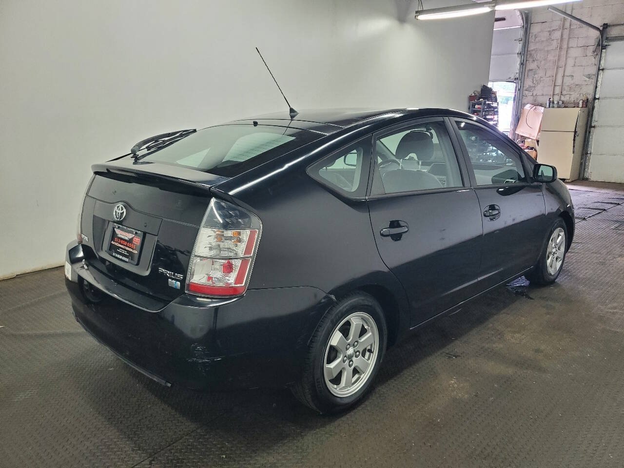 Used 2005 Toyota Prius FWD image 7