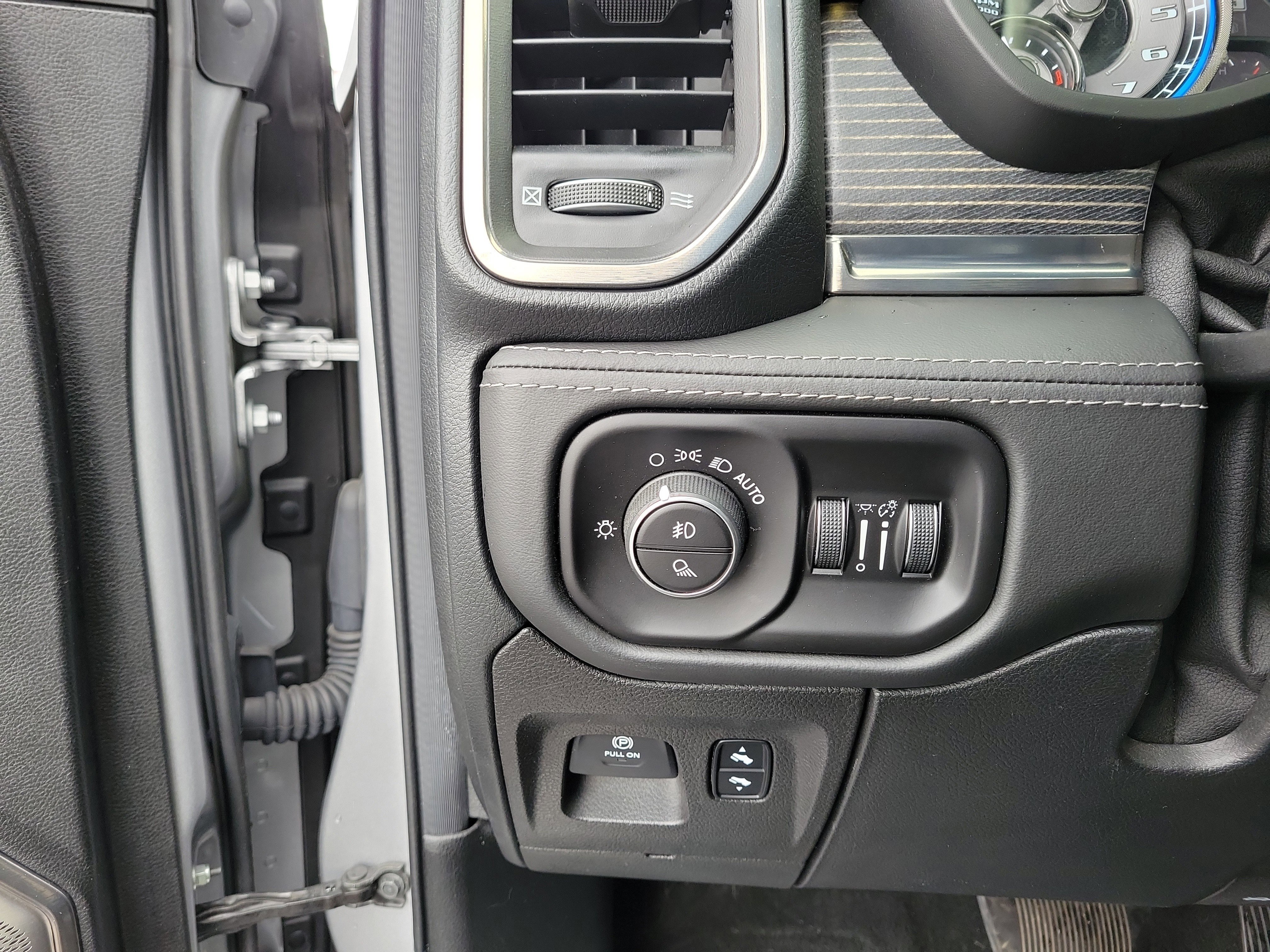 Used 2020 RAM 1500 Limited image 20