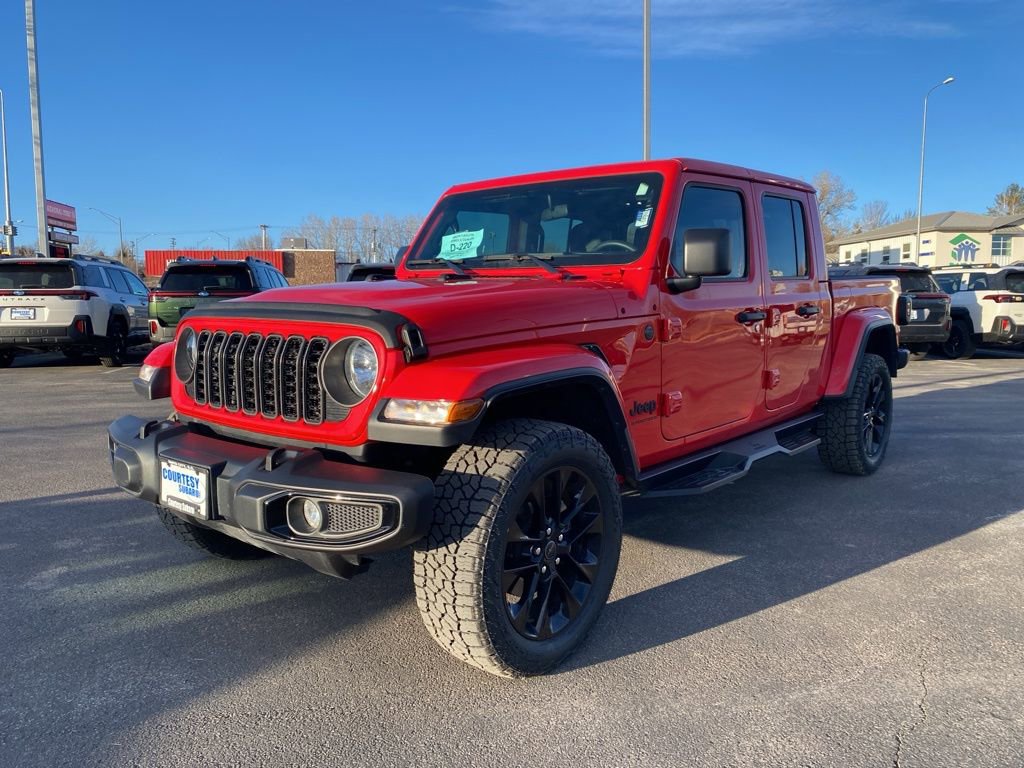Used 2024 Jeep Gladiator Sport image 3