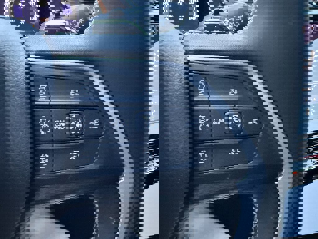 Used 2024 Jeep Grand Cherokee Laredo w/ Luxury Tech Group I image 19