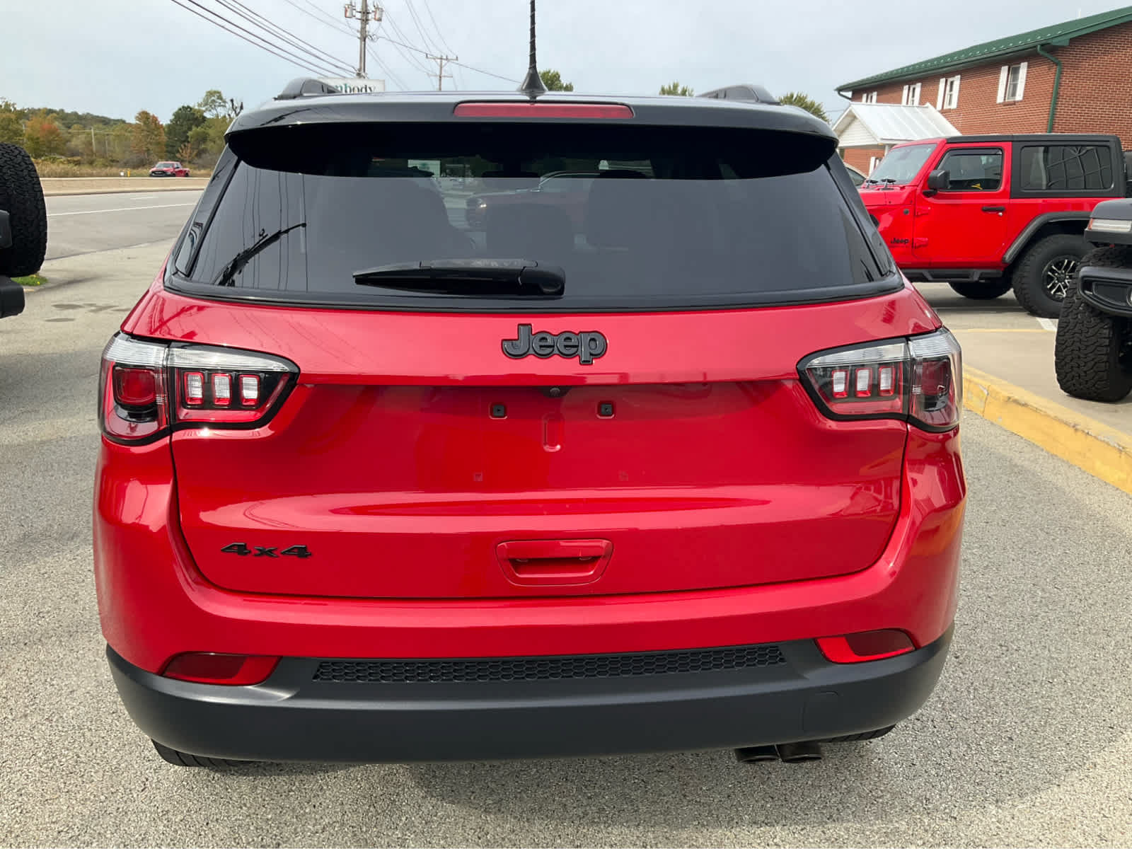 Used 2020 Jeep Compass Latitude AWD/4WD image 4