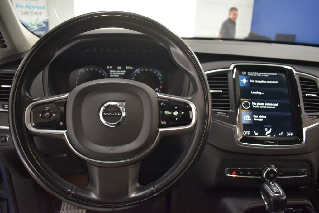 Used 2020 Volvo XC90 T5 Momentum w/ Protection Package image 9
