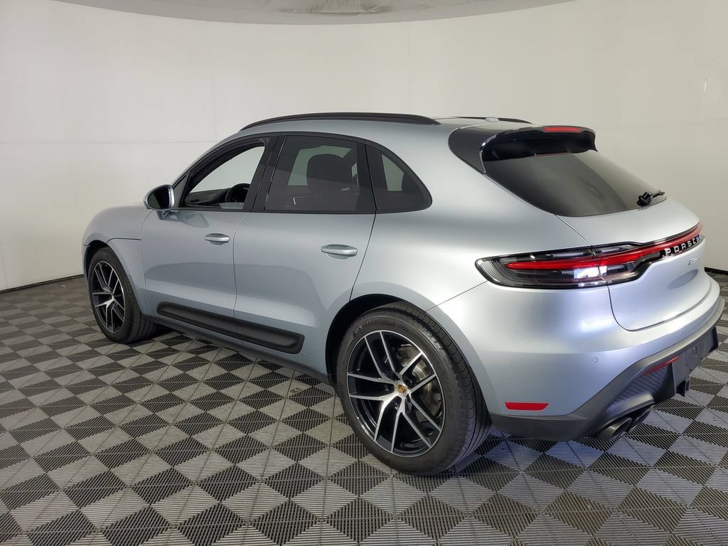 Used 2024 Porsche Macan AWD/4WD image 6