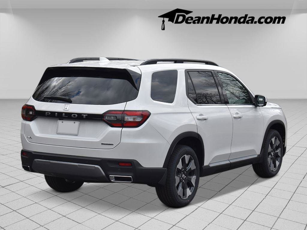 New 2026 Honda Pilot Touring image 5