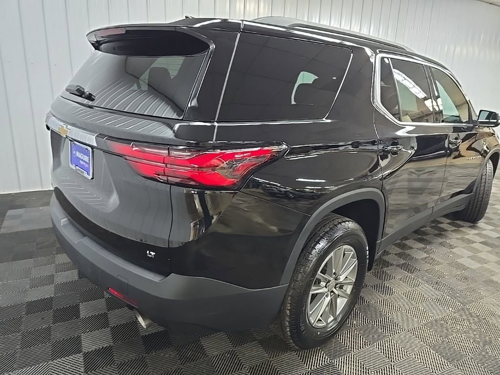 Used 2023 Chevrolet Traverse LT image 10