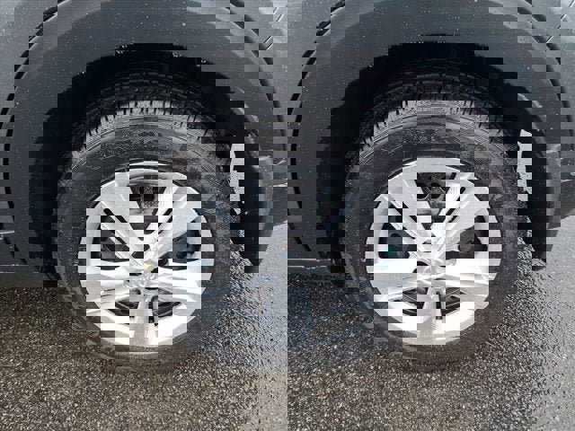 New 2025 Nissan Kicks Play S image 4