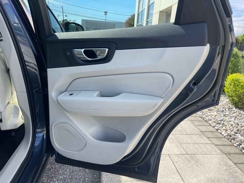 Used 2024 Volvo XC60 B5 Plus w/ Protection Package Premier AWD/4WD image 13