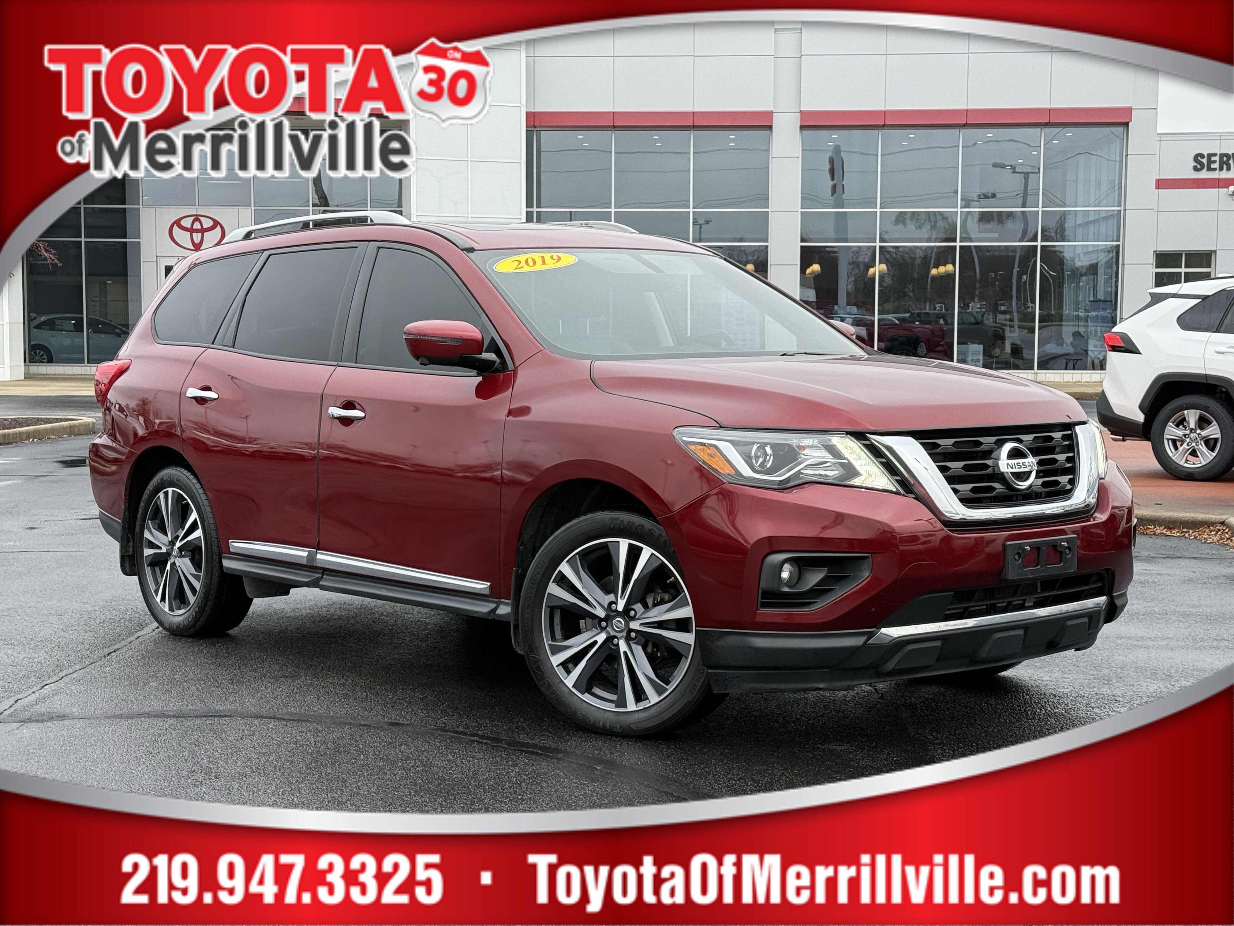 Used 2019 Nissan Pathfinder Platinum image 1