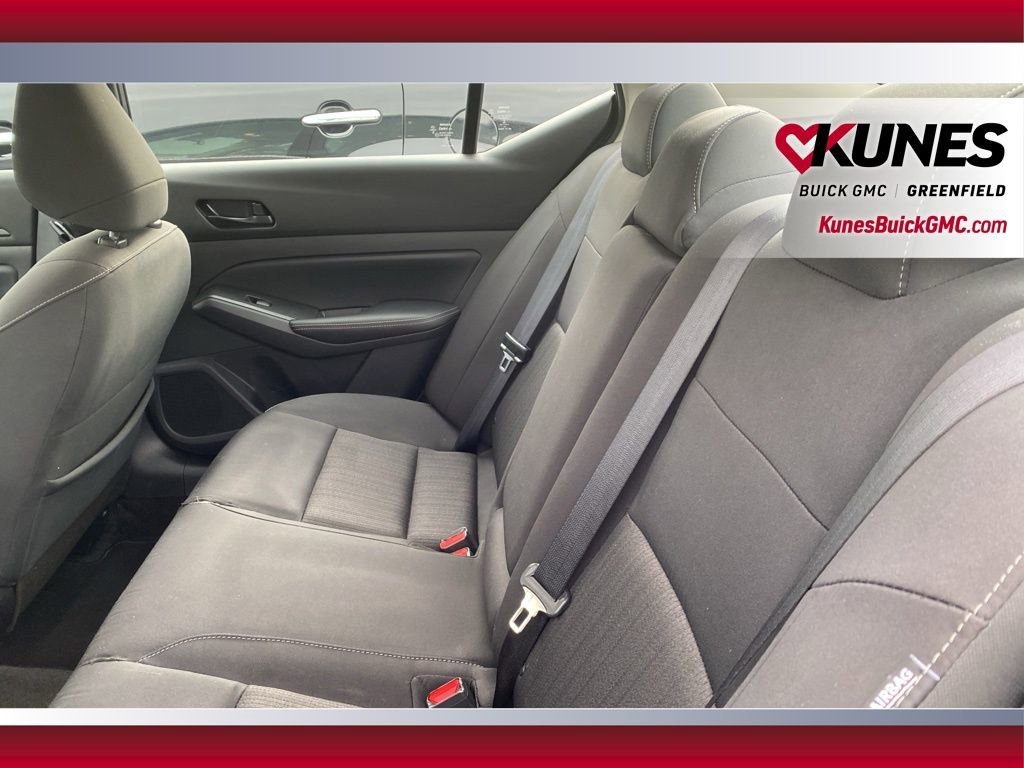 Used 2025 Nissan Altima 2.5 SV image 32