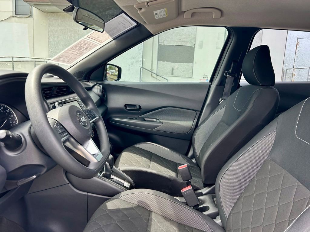 Used 2018 Nissan Kicks S FWD image 10