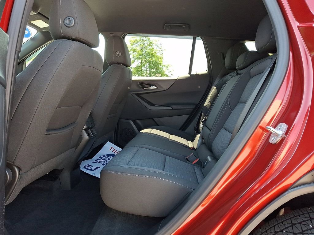Used 2025 Chevrolet Equinox LT w/ Safety and Technology Package FWD image 13
