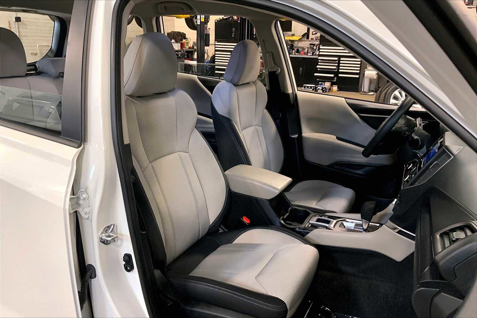 Certified 2024 Subaru Forester AWD/4WD image 8