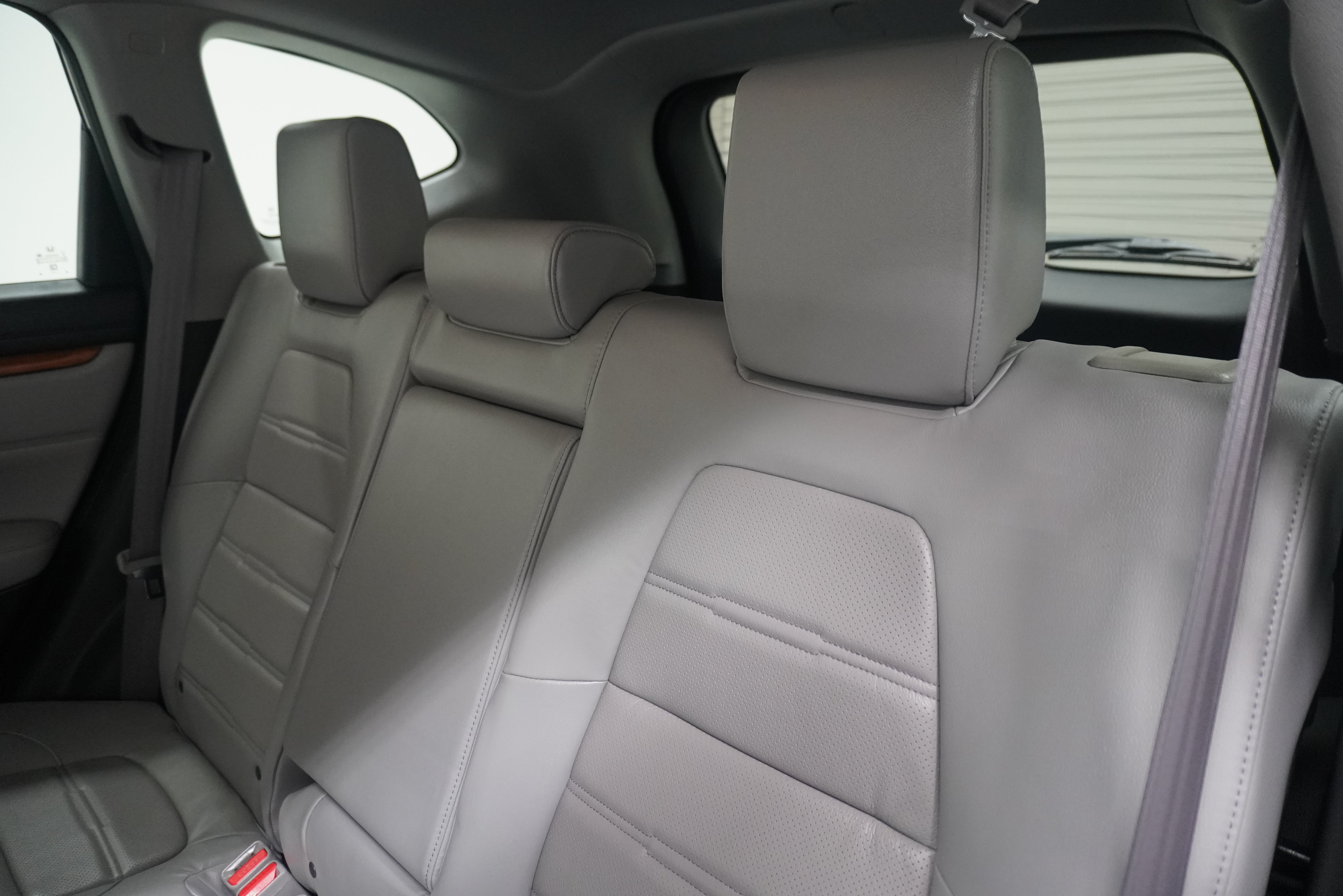 Used 2018 Honda CR-V Touring image 12