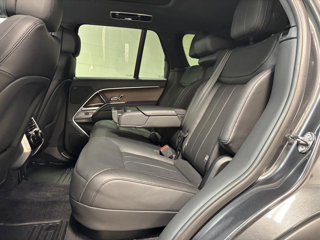 Used 2024 Land Rover Range Rover SE image 27