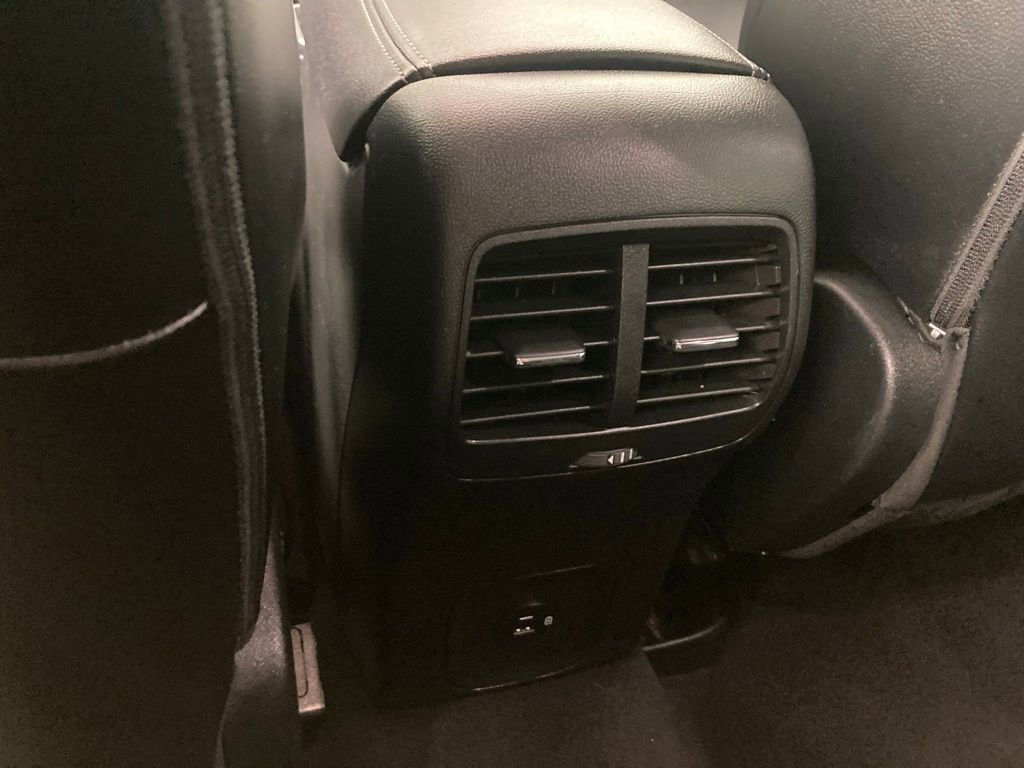 Used 2021 Ford Escape Titanium image 15
