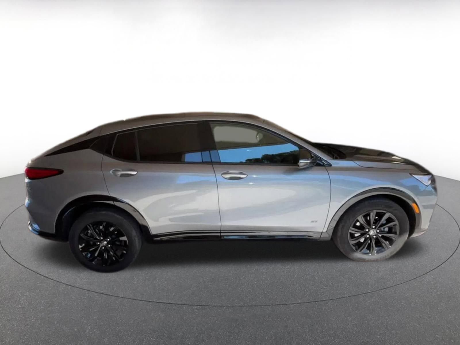 Used 2025 Buick Envista Sport Touring image 16