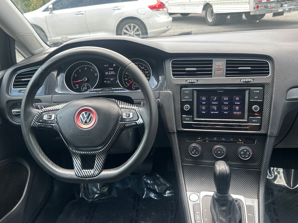 Used 2021 Volkswagen Golf 4-Door image 31