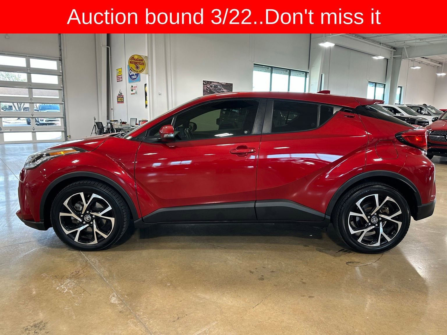 Used 2020 Toyota C-HR XLE image 4