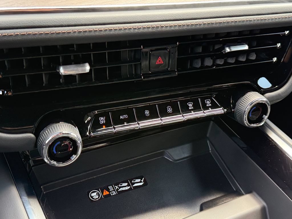 New 2026 Chevrolet Tahoe High Country AWD/4WD image 18