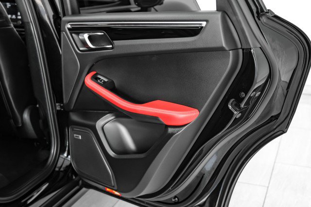 Used 2021 Porsche Macan image 33