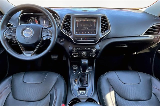 Used 2019 Jeep Cherokee Trailhawk image 15