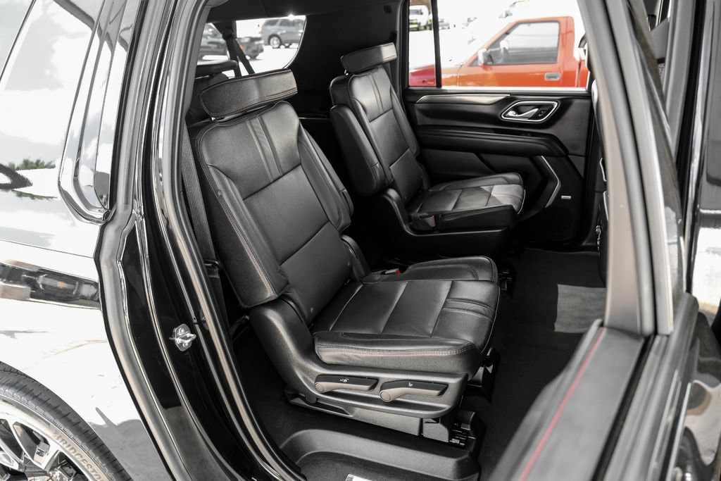 Used 2023 Chevrolet Suburban RST w/ Luxury Package RWD image 37