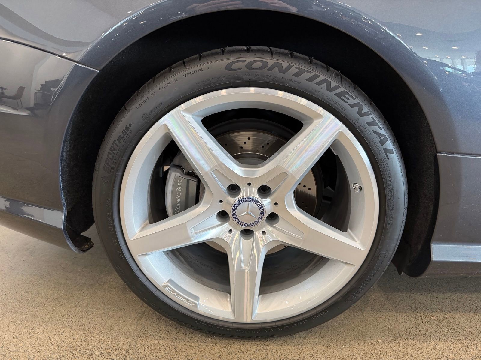 Used 2014 Mercedes-Benz SL 550 image 16