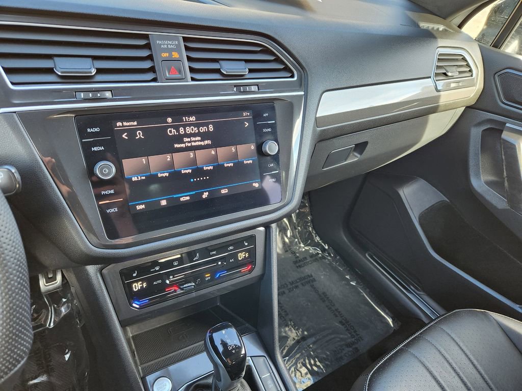 Certified 2024 Volkswagen Tiguan SE R-Line image 20
