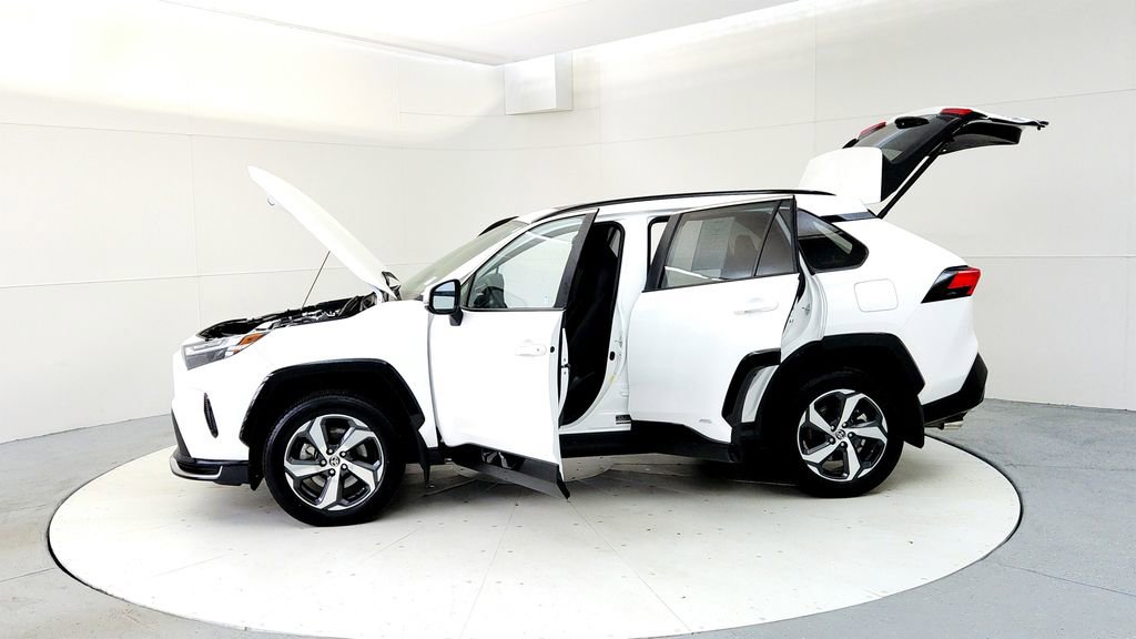 Certified 2025 Toyota RAV4 SE w/ Weather & Moonroof Package AWD/4WD image 10