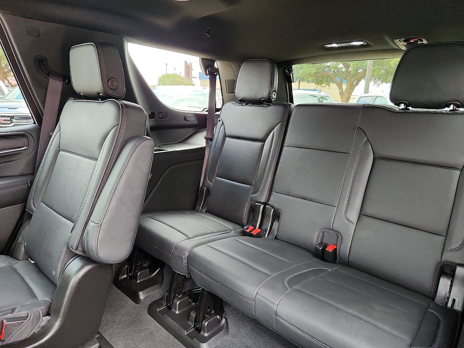 Used 2021 GMC Yukon Denali AWD/4WD image 10