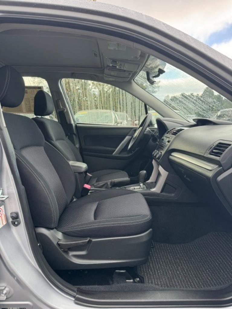 Used 2015 Subaru Forester 2.5i Premium w/ All-Weather Package AWD/4WD image 11