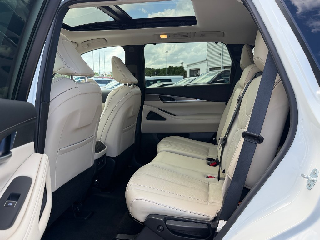 Used 2024 INFINITI QX60 Luxe FWD image 12