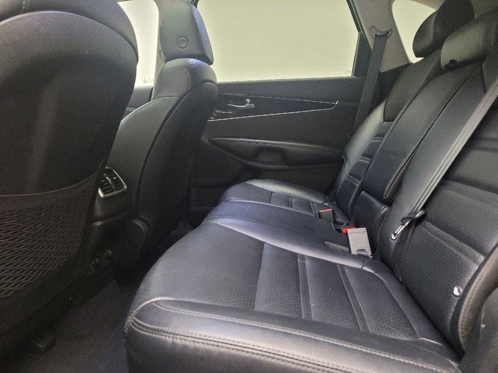 Used 2019 Kia Sorento EX image 18