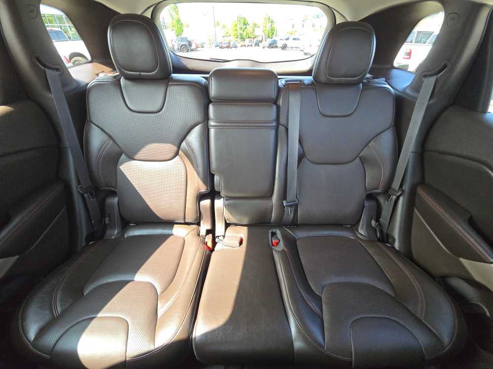 Used 2017 Jeep Cherokee Trailhawk AWD/4WD image 17