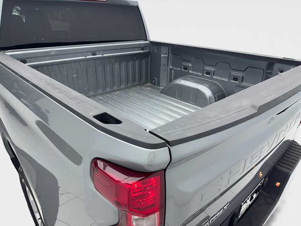 Used 2025 Chevrolet Silverado 1500 LT RWD image 12