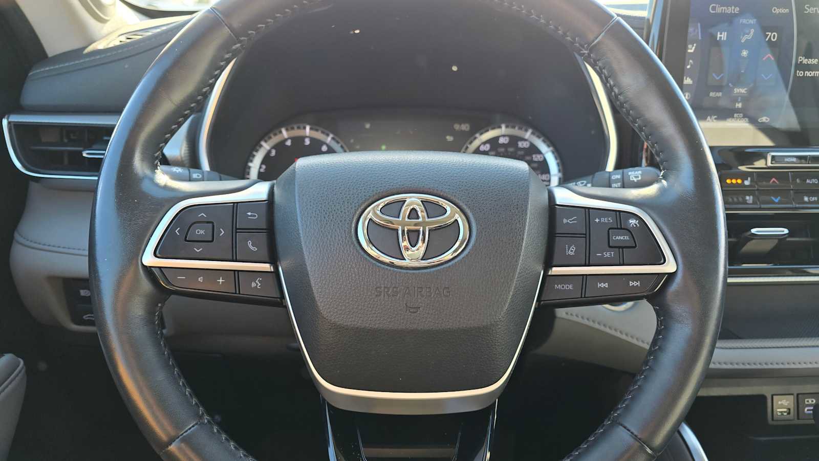 Used 2022 Toyota Highlander Platinum image 29